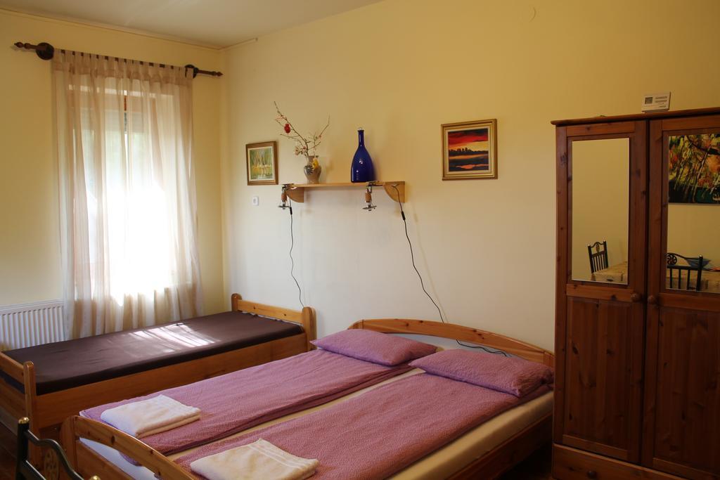 Vargapartman Segedín Exteriér fotografie