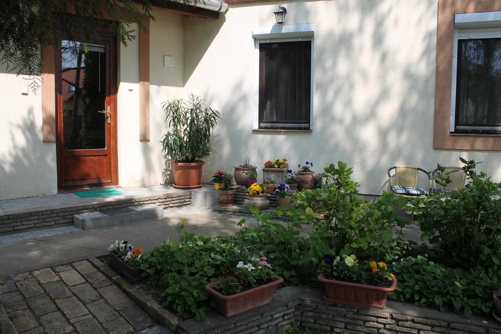 Vargapartman Segedín Exteriér fotografie