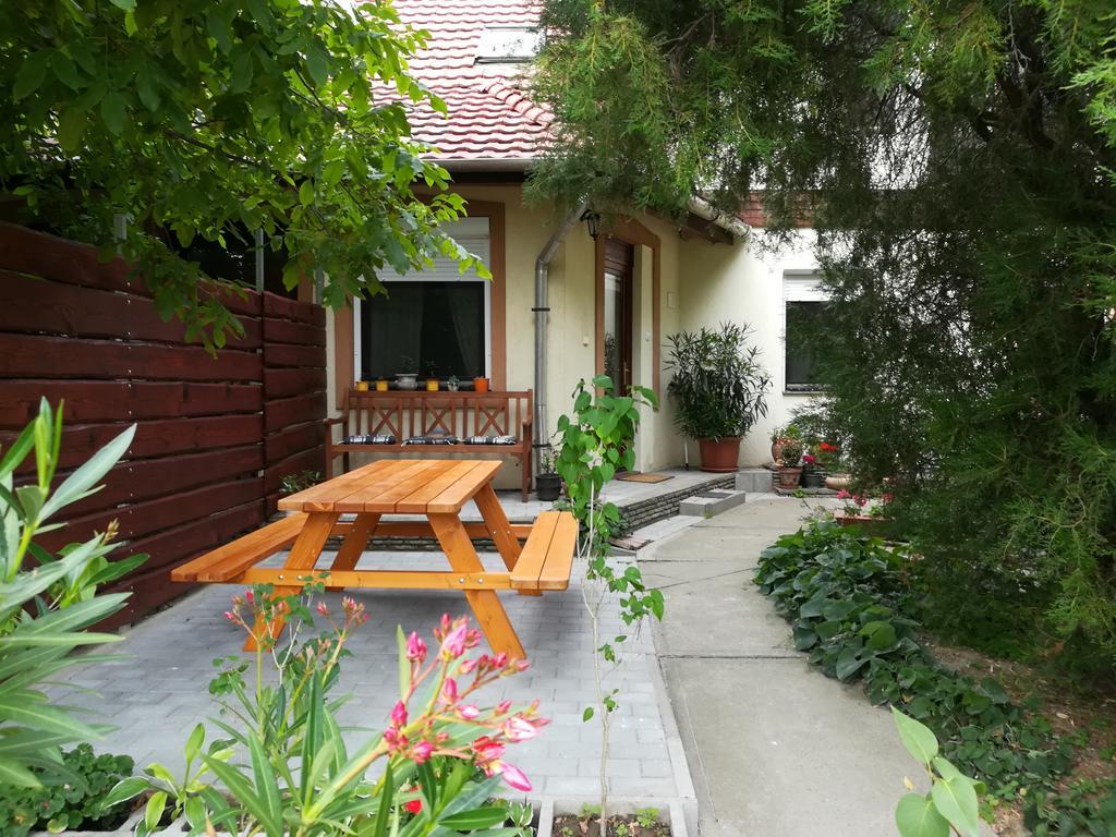 Vargapartman Segedín Exteriér fotografie